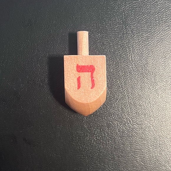 WOODEN 1” SMALL DREIDEL FOR KIDS MULTI COLORED LETTERS - Picture 2 of 7
